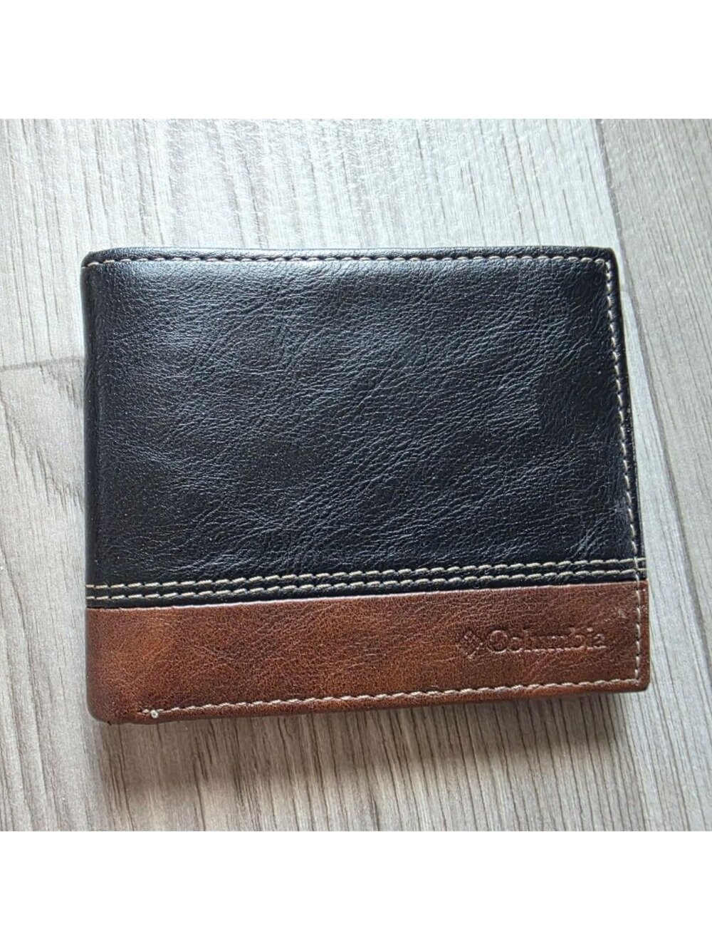 Columbia Mens Black & Brown Bifold Leather Wallet With ID Window & Card Slots